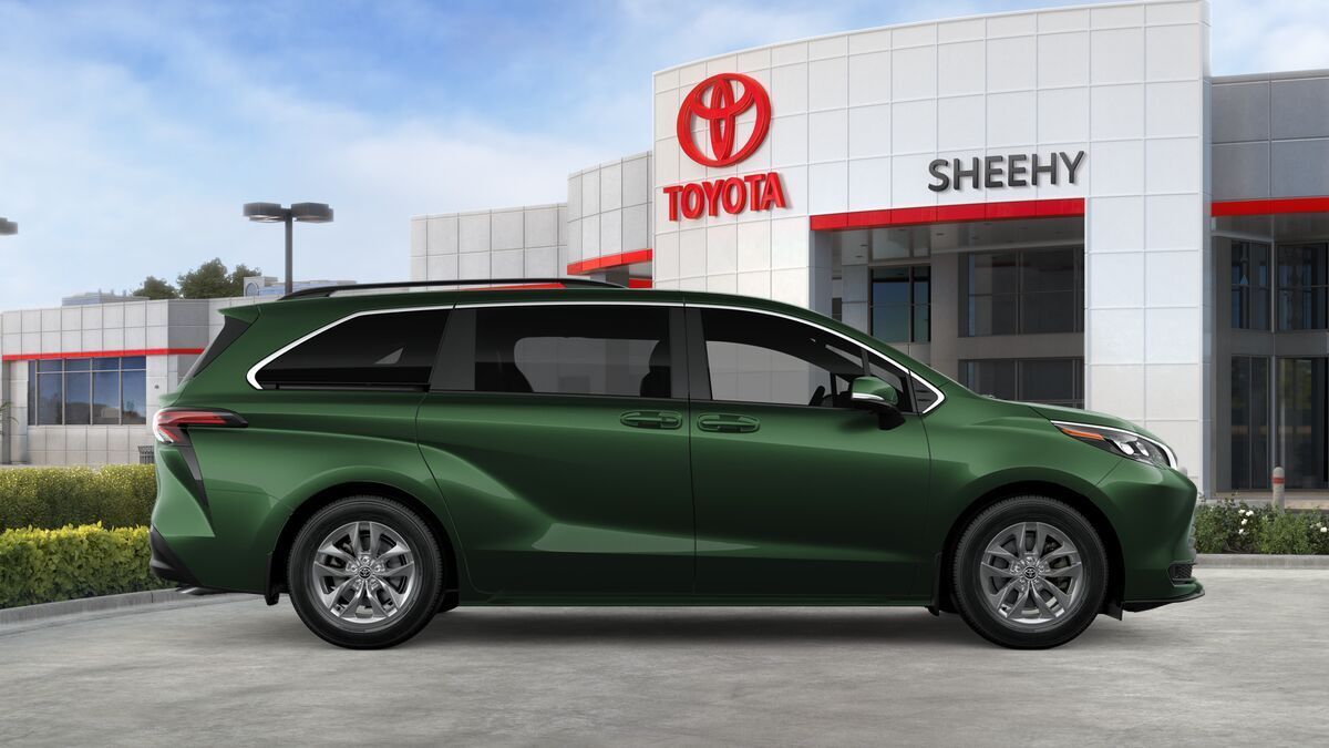 2026 Toyota Sienna LE Laurel MD