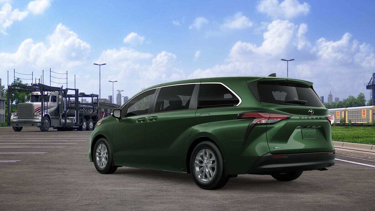 2026 Toyota Sienna LE Laurel MD