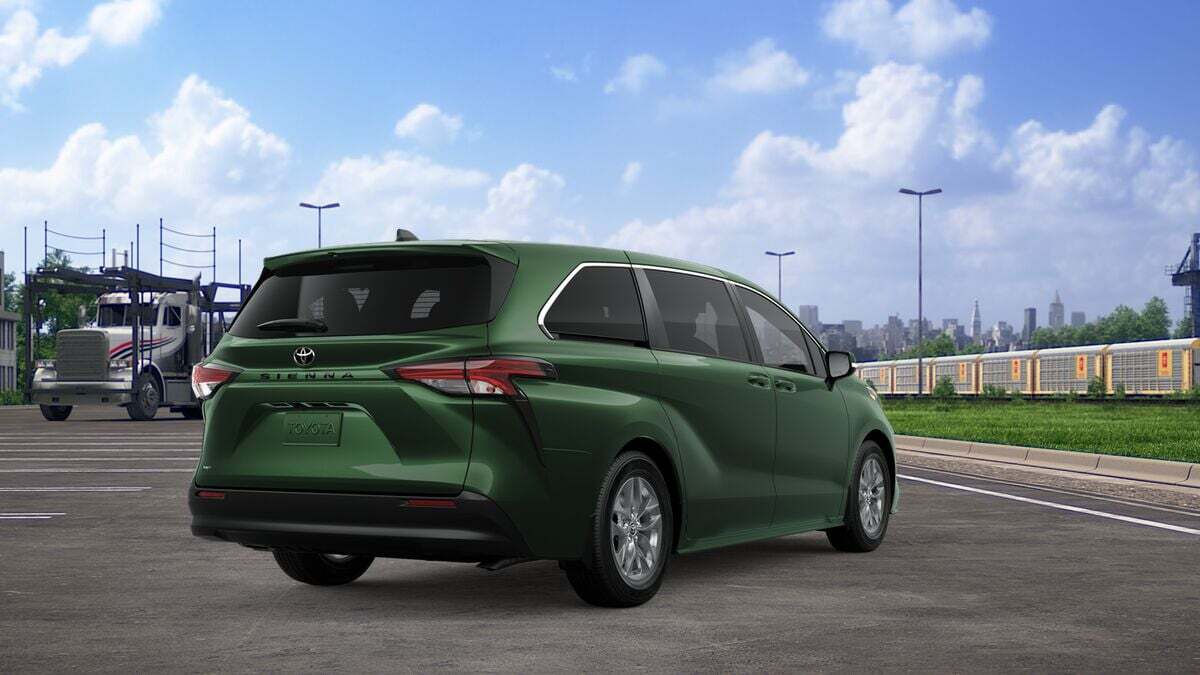 2026 Toyota Sienna LE Laurel MD