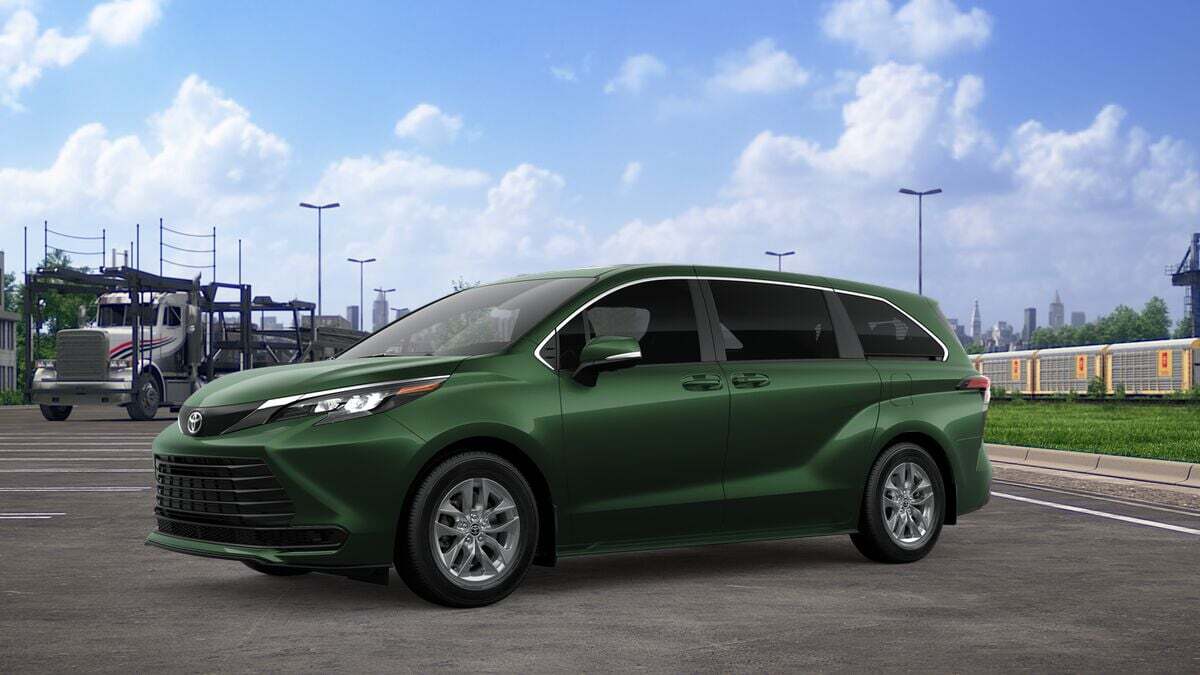 2026 Toyota Sienna LE Laurel MD