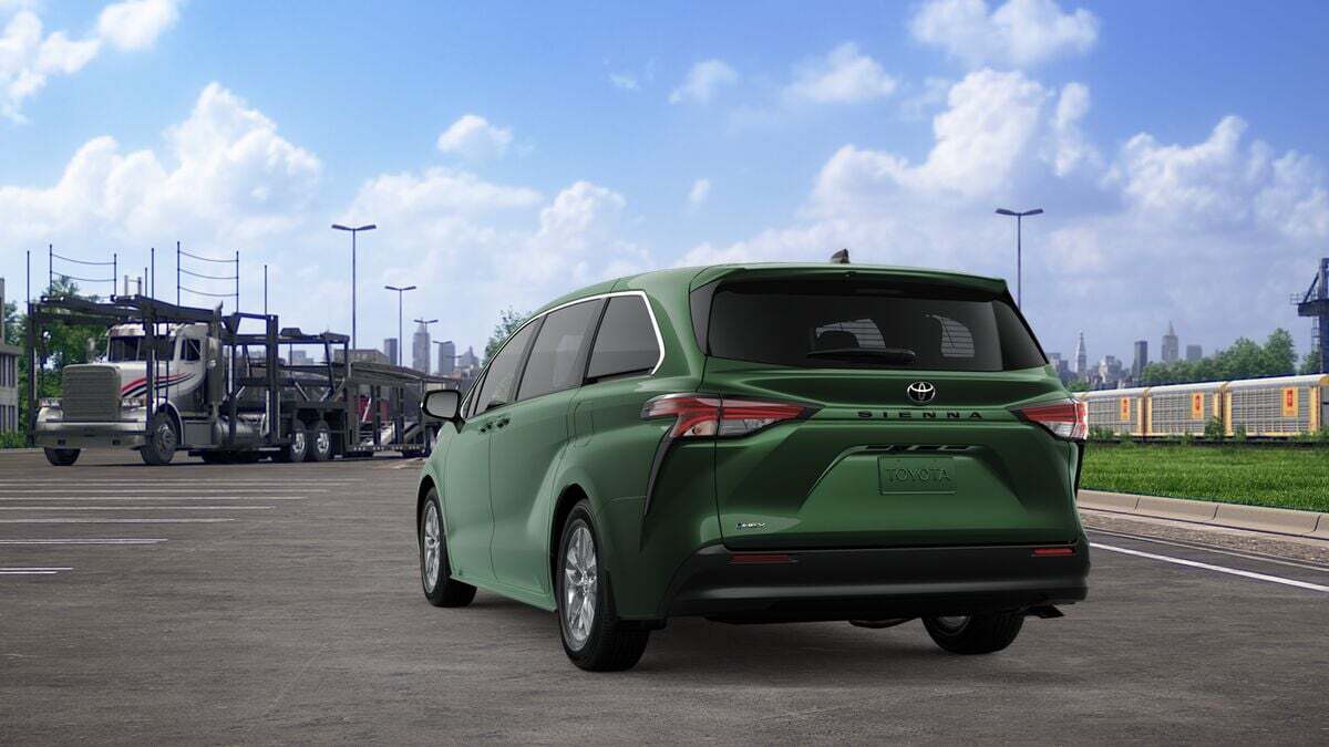 2026 Toyota Sienna LE Laurel MD