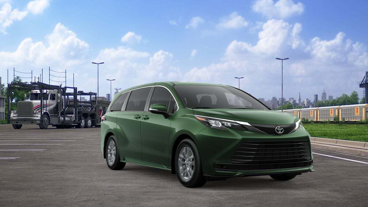 2026 Toyota Sienna LE Laurel MD