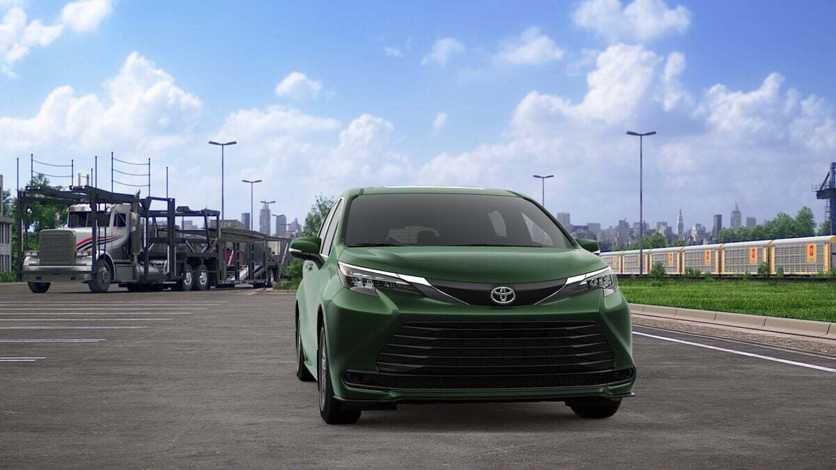 2026 Toyota Sienna LE Laurel MD