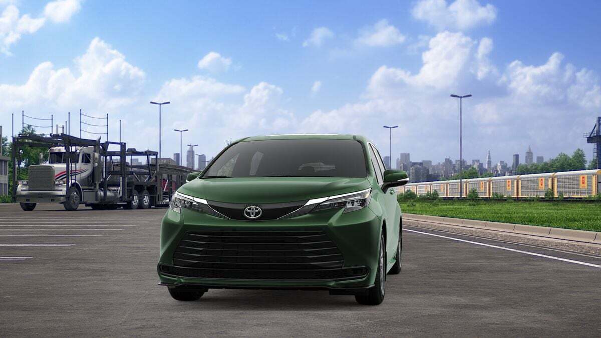 2026 Toyota Sienna LE Laurel MD