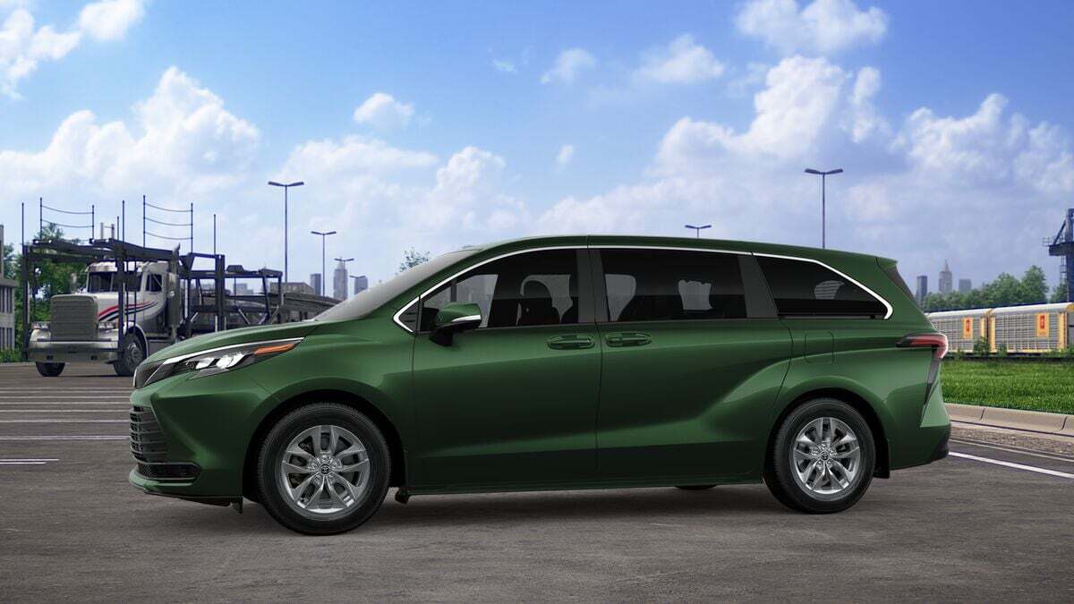 2026 Toyota Sienna LE Laurel MD