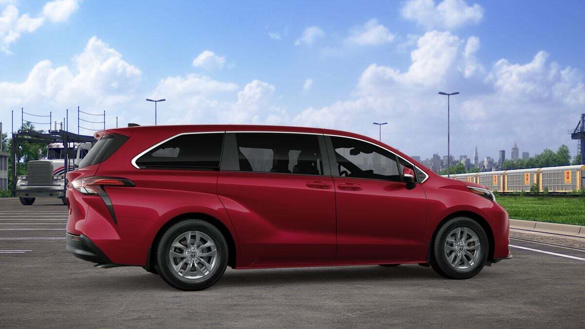 2026 Toyota Sienna LE Laurel MD