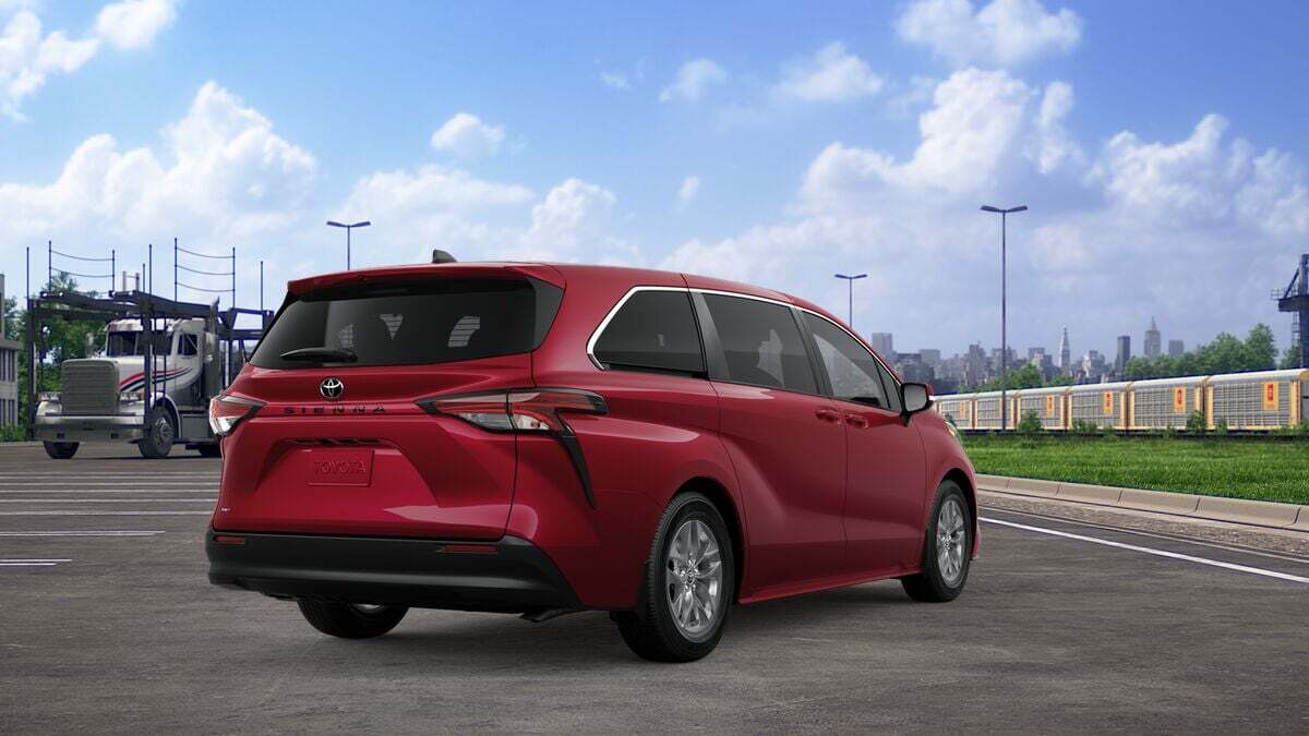 2026 Toyota Sienna LE Laurel MD
