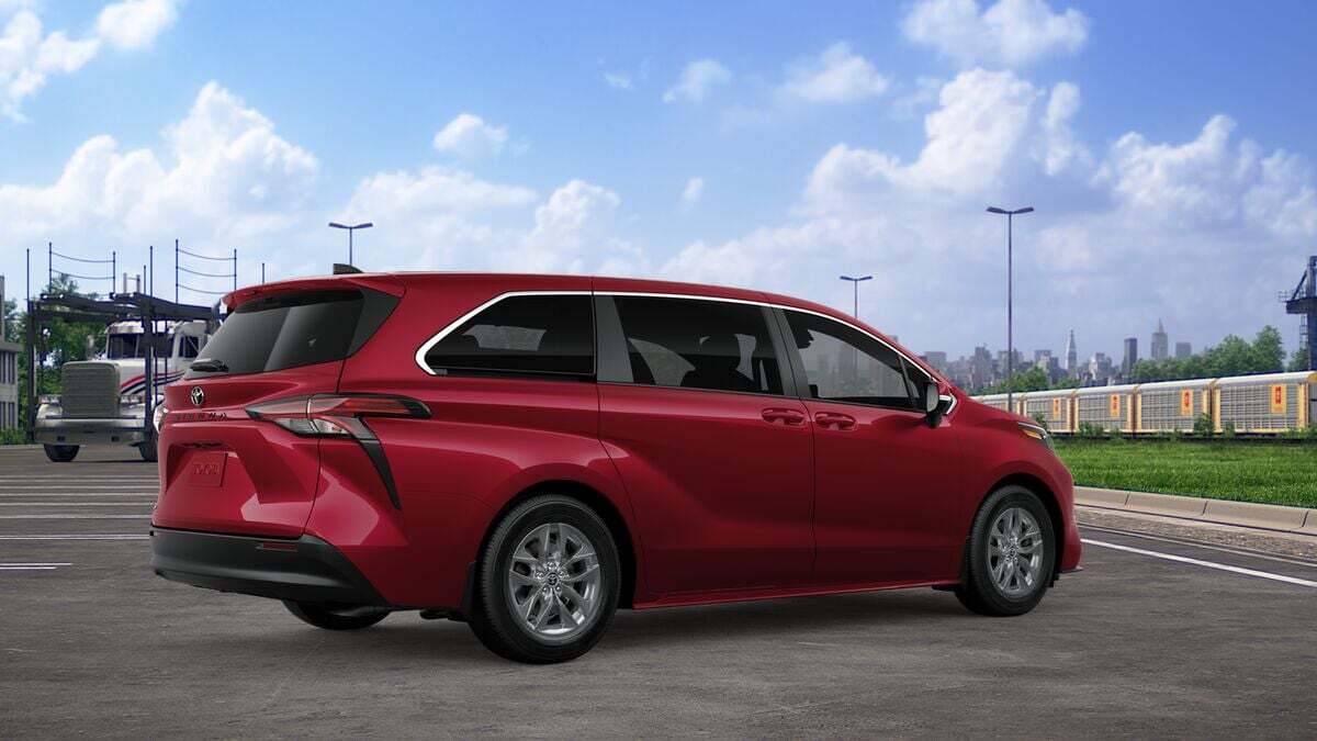2026 Toyota Sienna LE Laurel MD