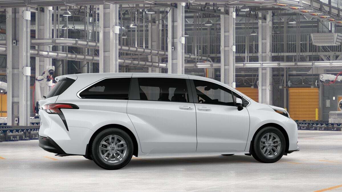 2026 Toyota Sienna LE Laurel MD