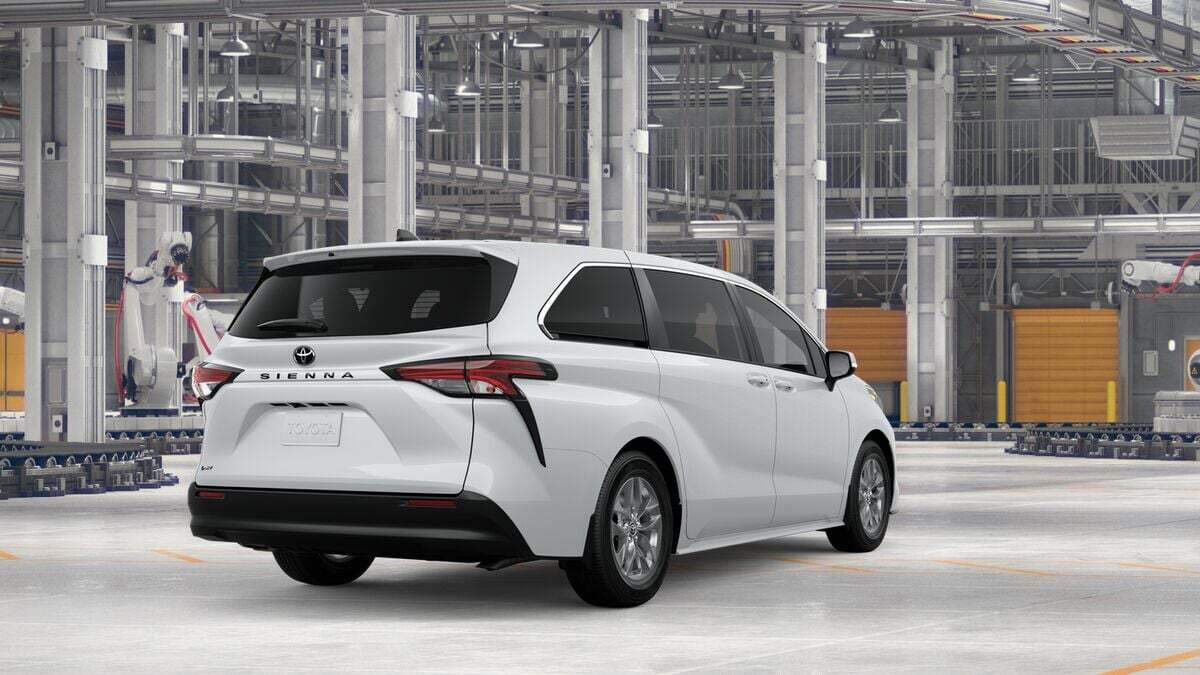 2026 Toyota Sienna LE Laurel MD