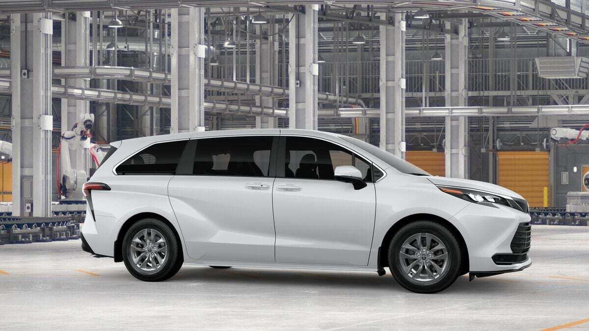 2026 Toyota Sienna LE Laurel MD