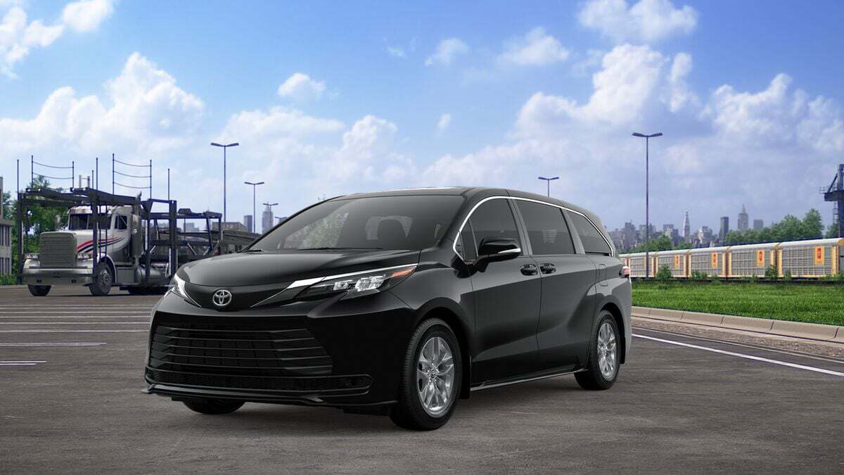 2026 Toyota Sienna LE Laurel MD