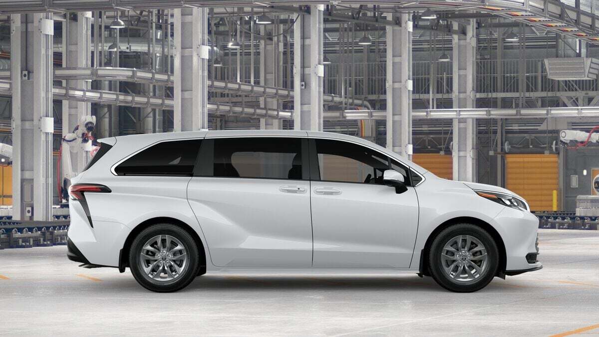 2026 Toyota Sienna LE Laurel MD