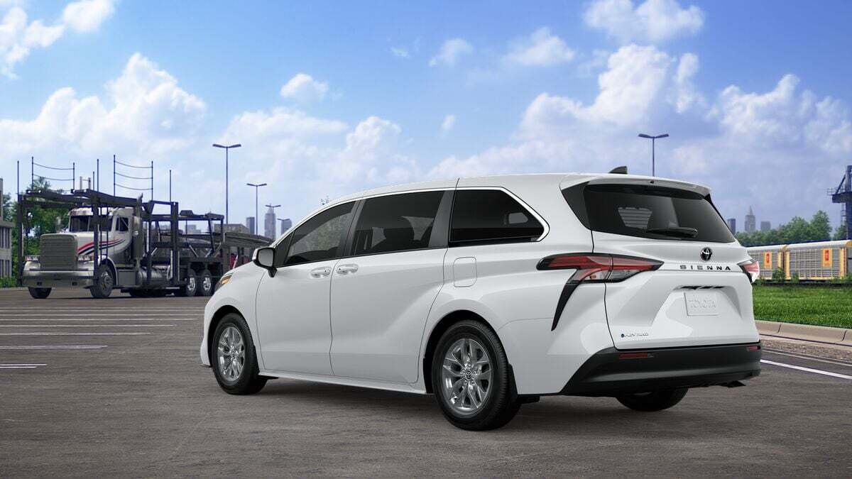 2026 Toyota Sienna LE Laurel MD