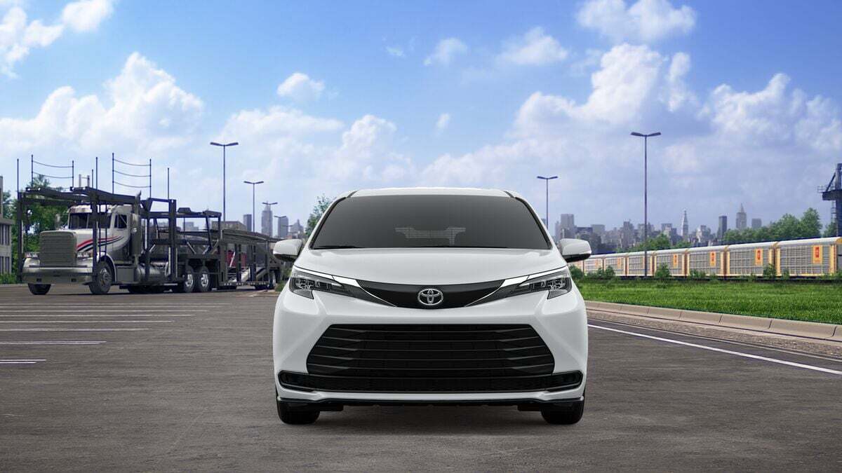 2026 Toyota Sienna LE Laurel MD