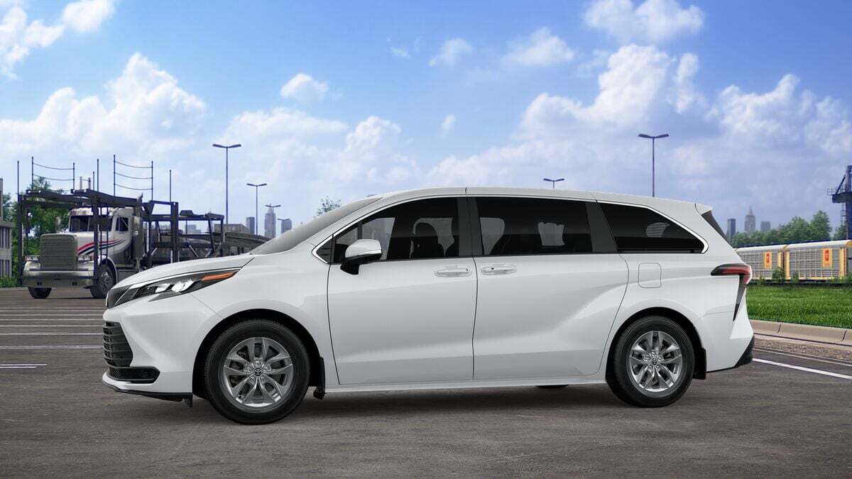 2026 Toyota Sienna LE Laurel MD