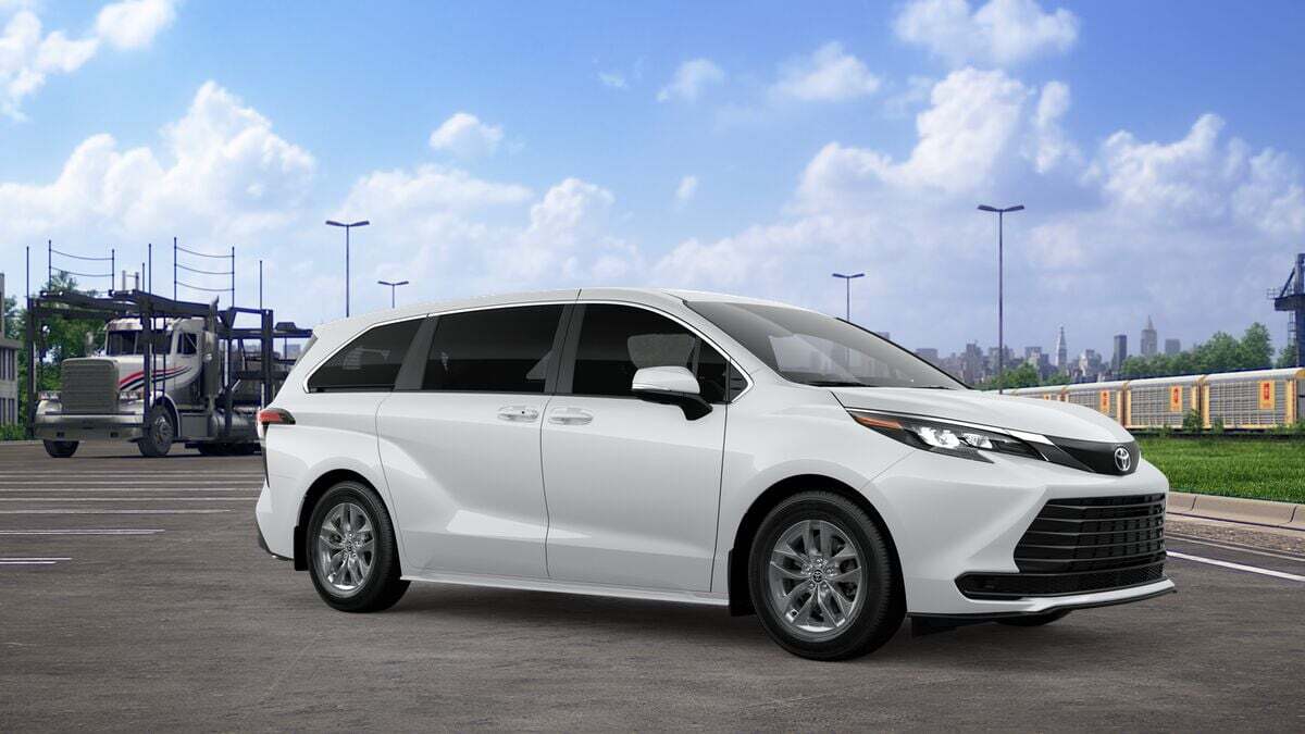 2026 Toyota Sienna LE Laurel MD