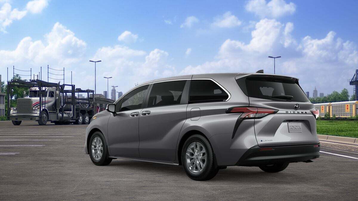 2026 Toyota Sienna LE Laurel MD