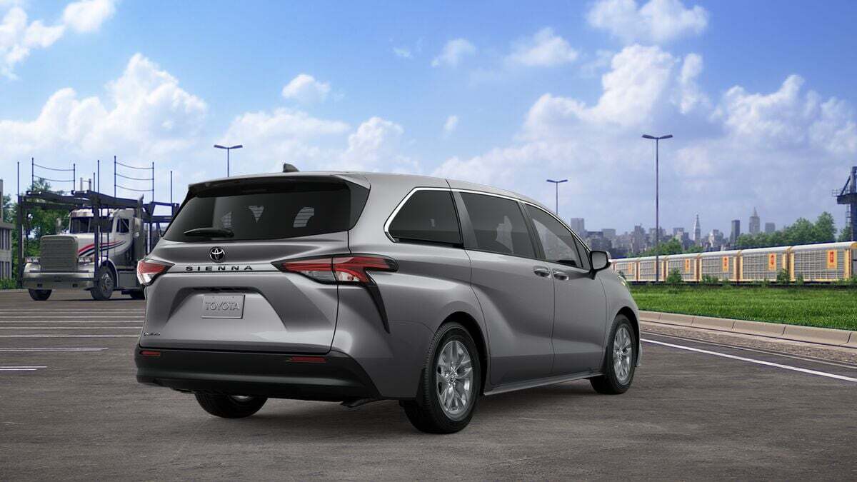 2026 Toyota Sienna LE Laurel MD