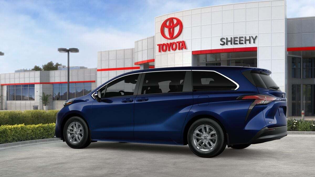2026 Toyota Sienna LE Laurel MD