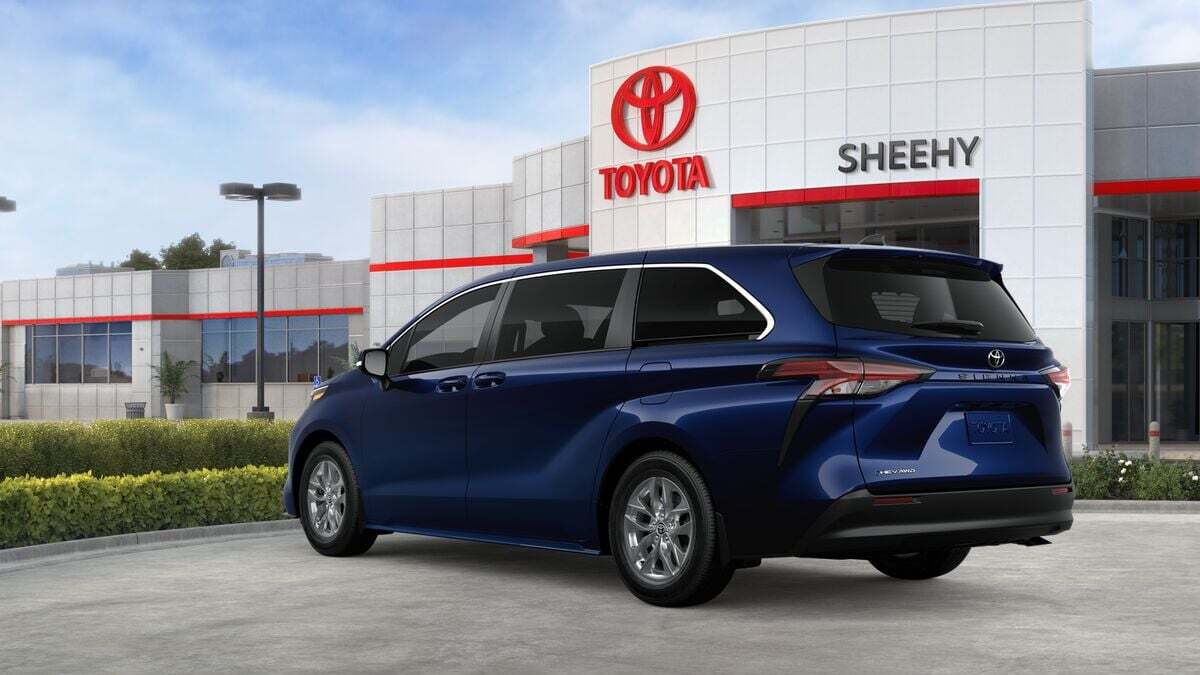 2026 Toyota Sienna LE Laurel MD