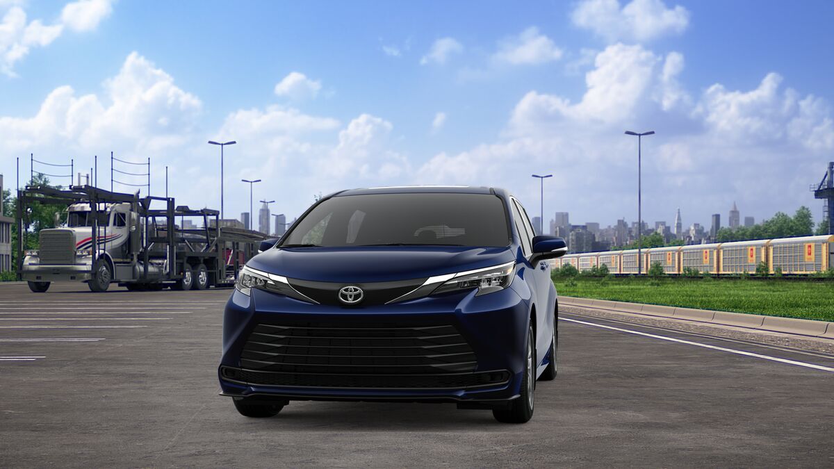 2026 Toyota Sienna LE Laurel MD
