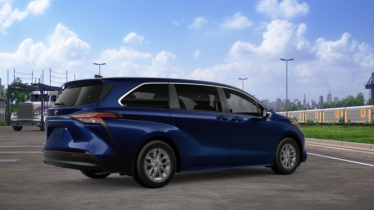 2026 Toyota Sienna LE Laurel MD