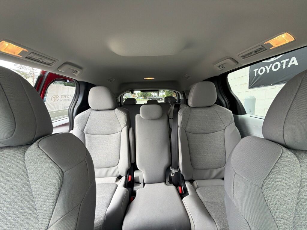 2026 Toyota Sienna LE Fredericksburg VA