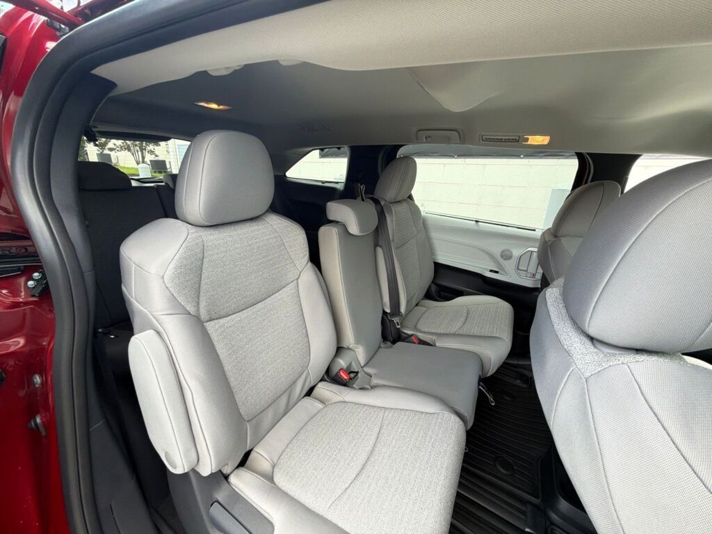 2026 Toyota Sienna LE Fredericksburg VA