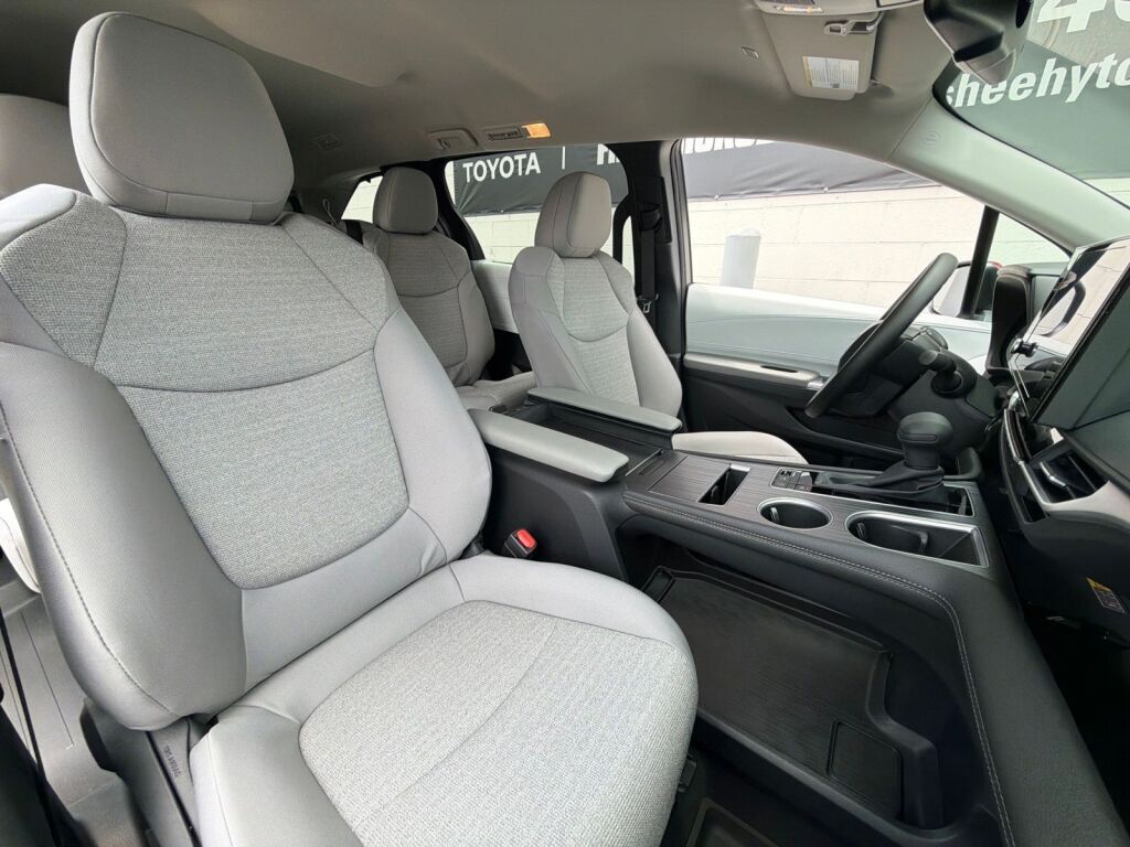 2026 Toyota Sienna LE Fredericksburg VA