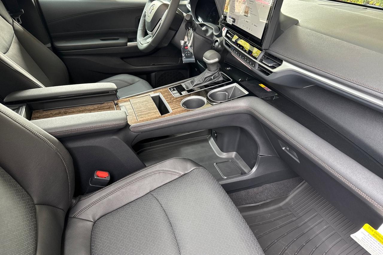 2026 Toyota Sienna Limited Roseville CA
