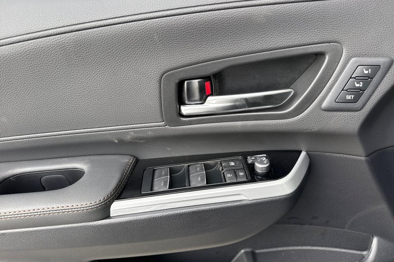 2026 Toyota Sienna Limited Roseville CA