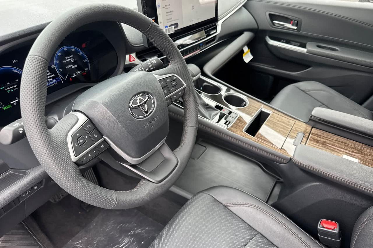2026 Toyota Sienna Limited Roseville CA