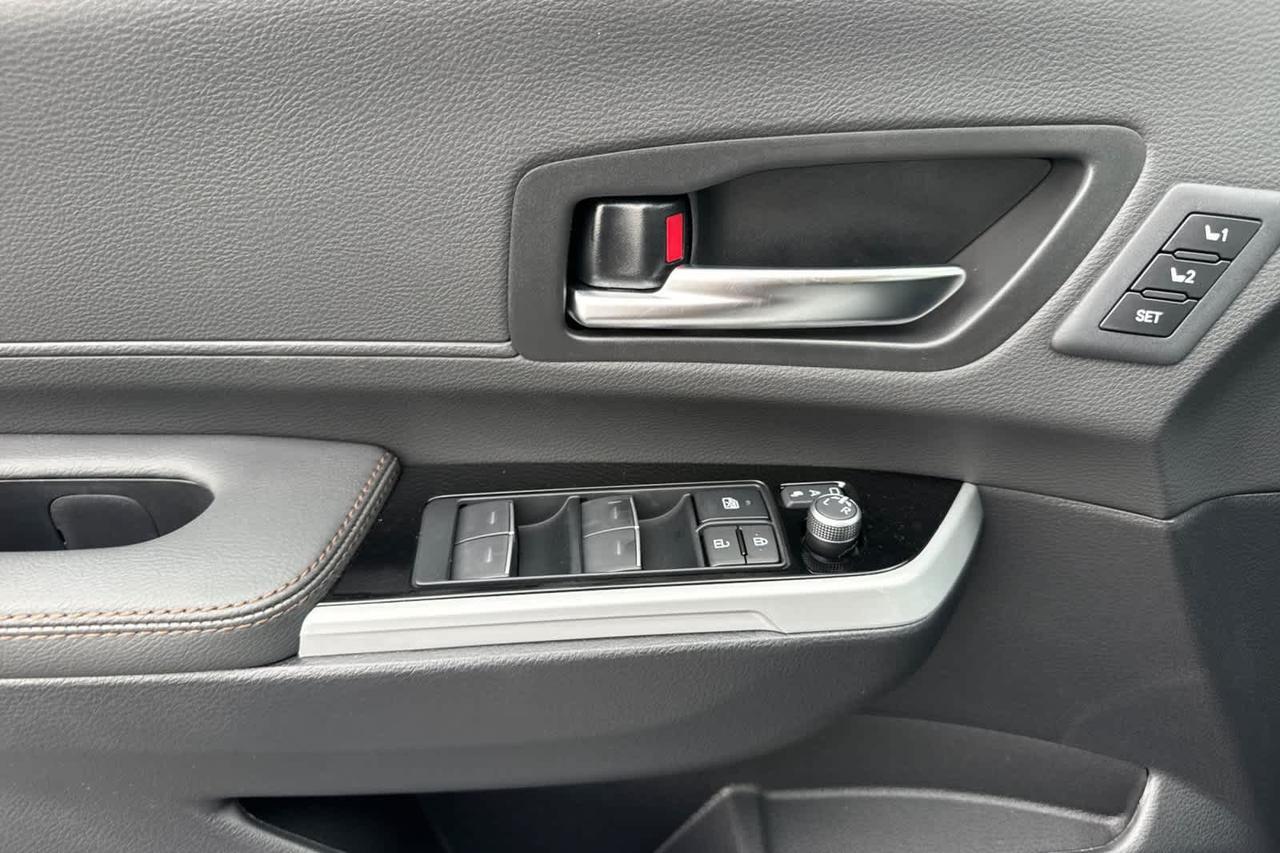 2026 Toyota Sienna Limited Roseville CA