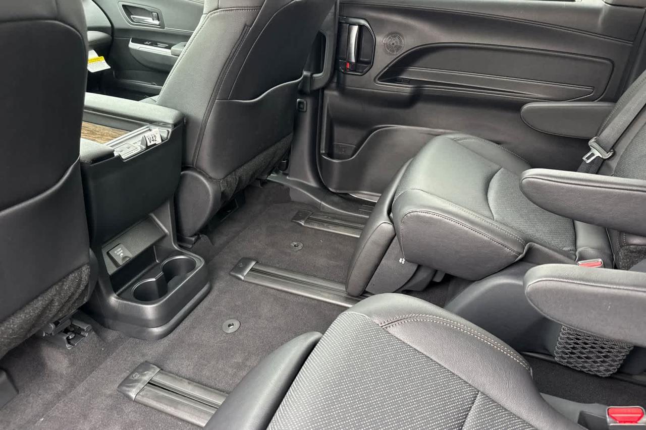 2026 Toyota Sienna Limited Roseville CA