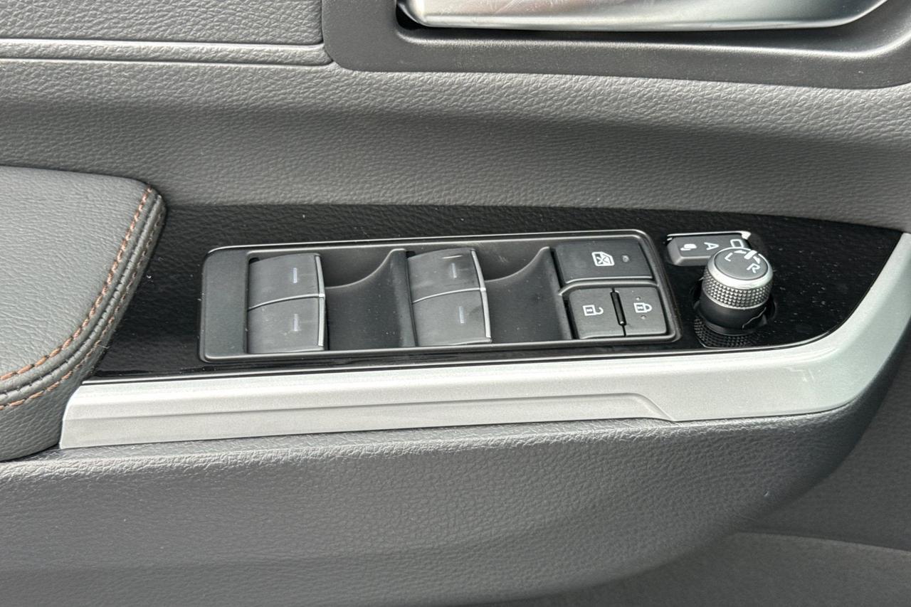 2026 Toyota Sienna Limited Roseville CA