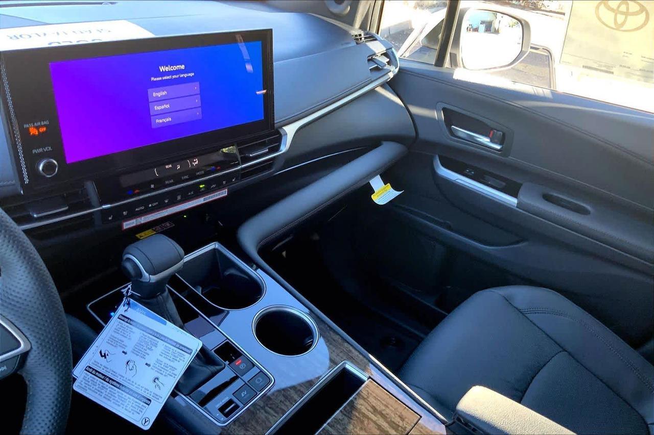 2026 Toyota Sienna Platinum Folsom CA