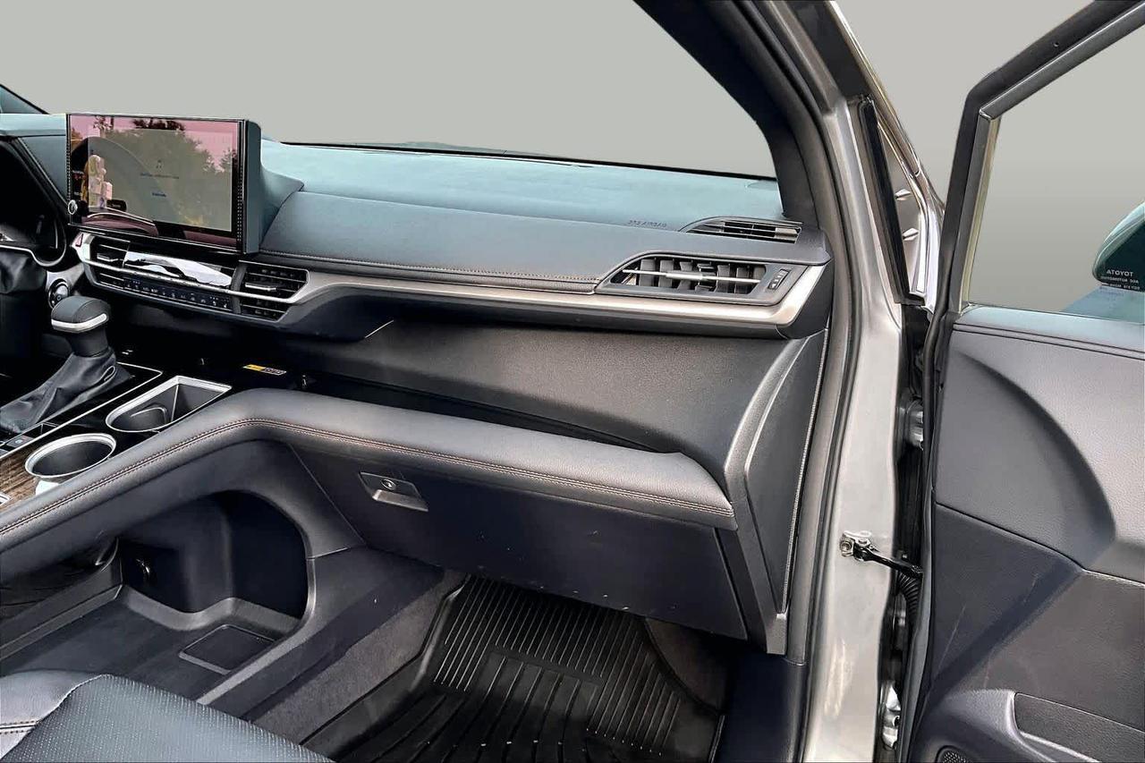 2026 Toyota Sienna Platinum Folsom CA