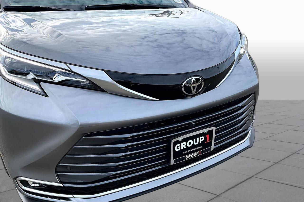 2026 Toyota Sienna Platinum Folsom CA