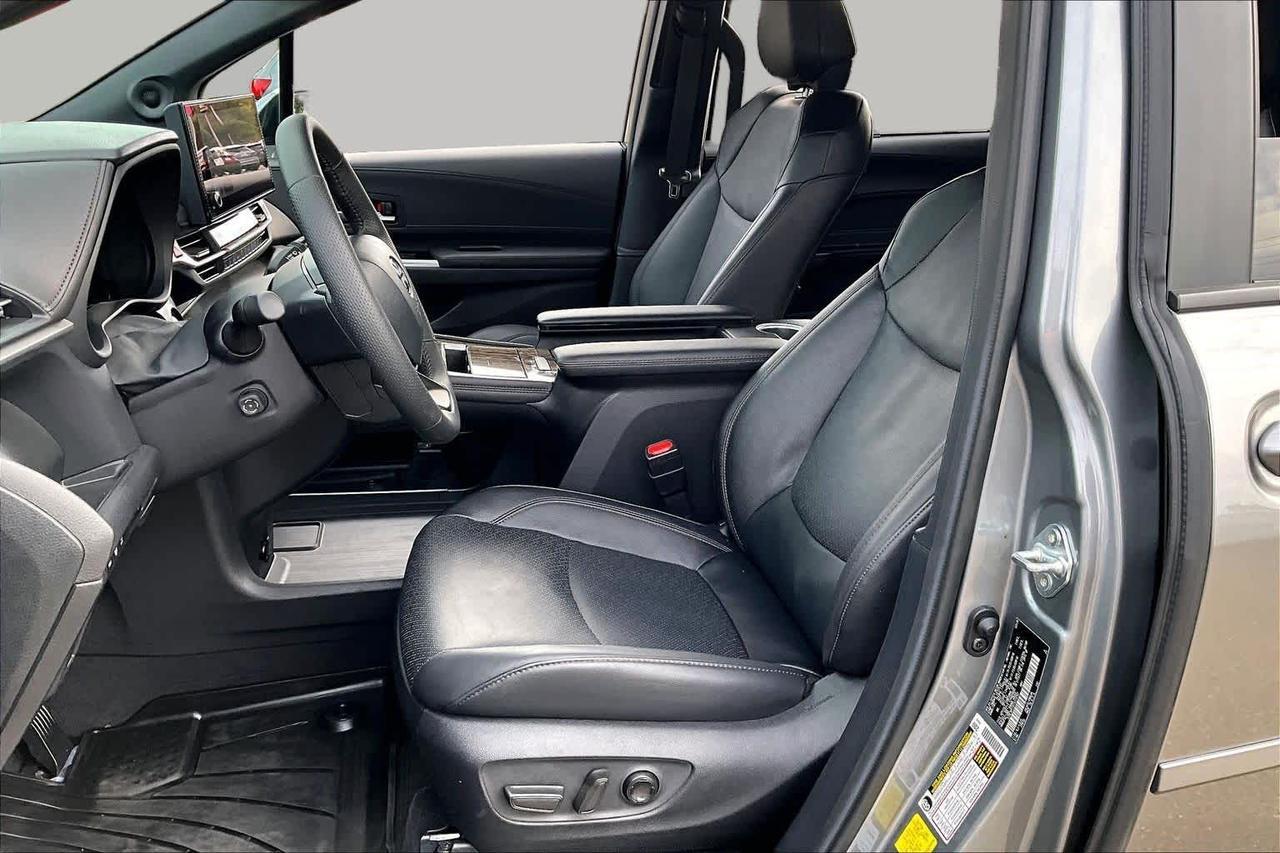 2026 Toyota Sienna Platinum Folsom CA