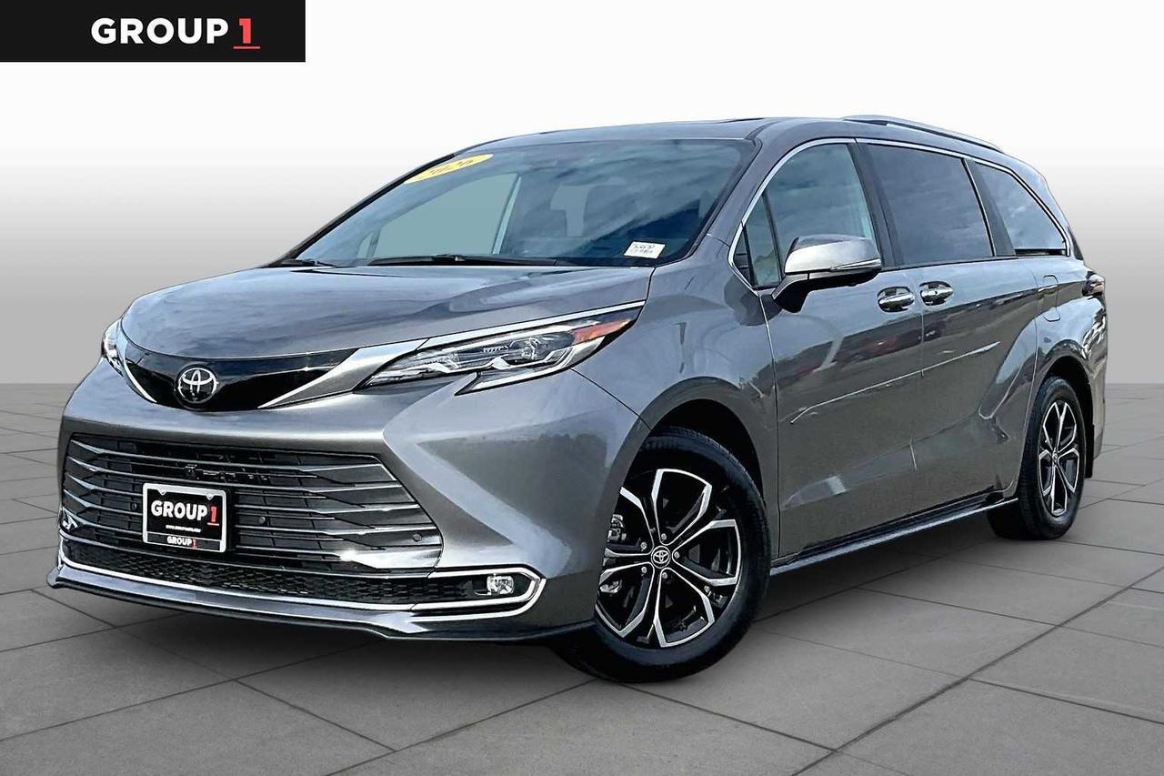 2026 Toyota Sienna Platinum