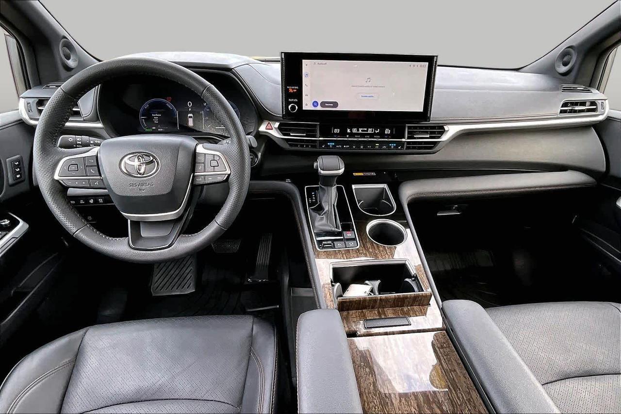 2026 Toyota Sienna Platinum Folsom CA
