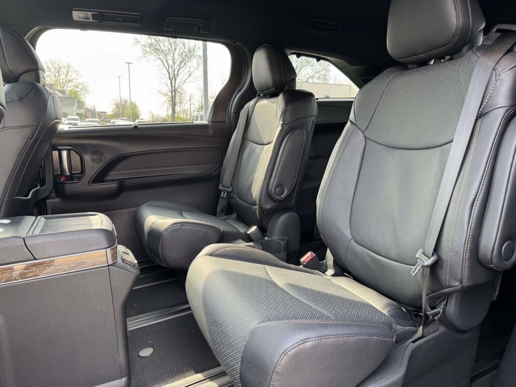 2026 Toyota Sienna Platinum Fredericksburg VA