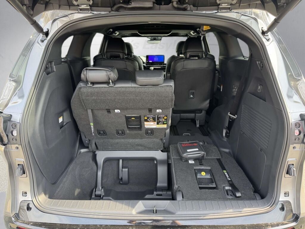 2026 Toyota Sienna Platinum Fredericksburg VA