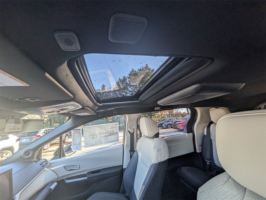 2026 Toyota Sienna Platinum Cockeysville MD