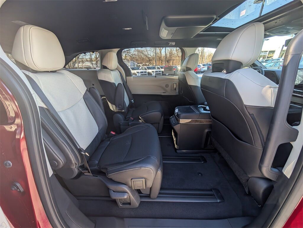 2026 Toyota Sienna Platinum Cockeysville MD