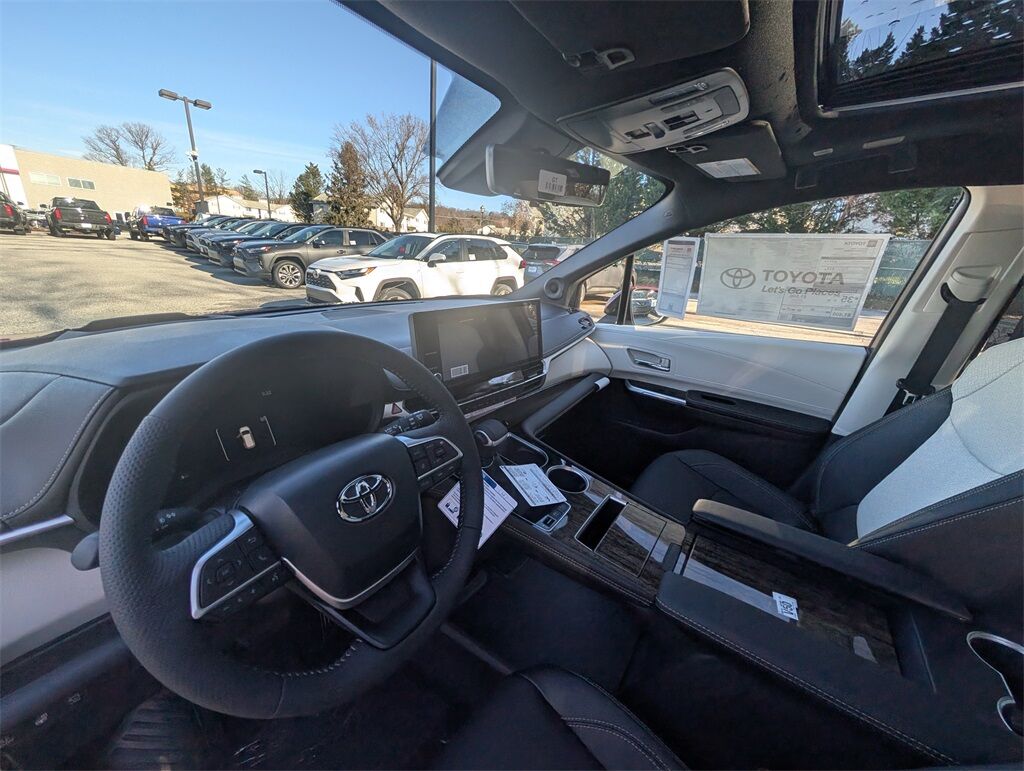 2026 Toyota Sienna Platinum Cockeysville MD