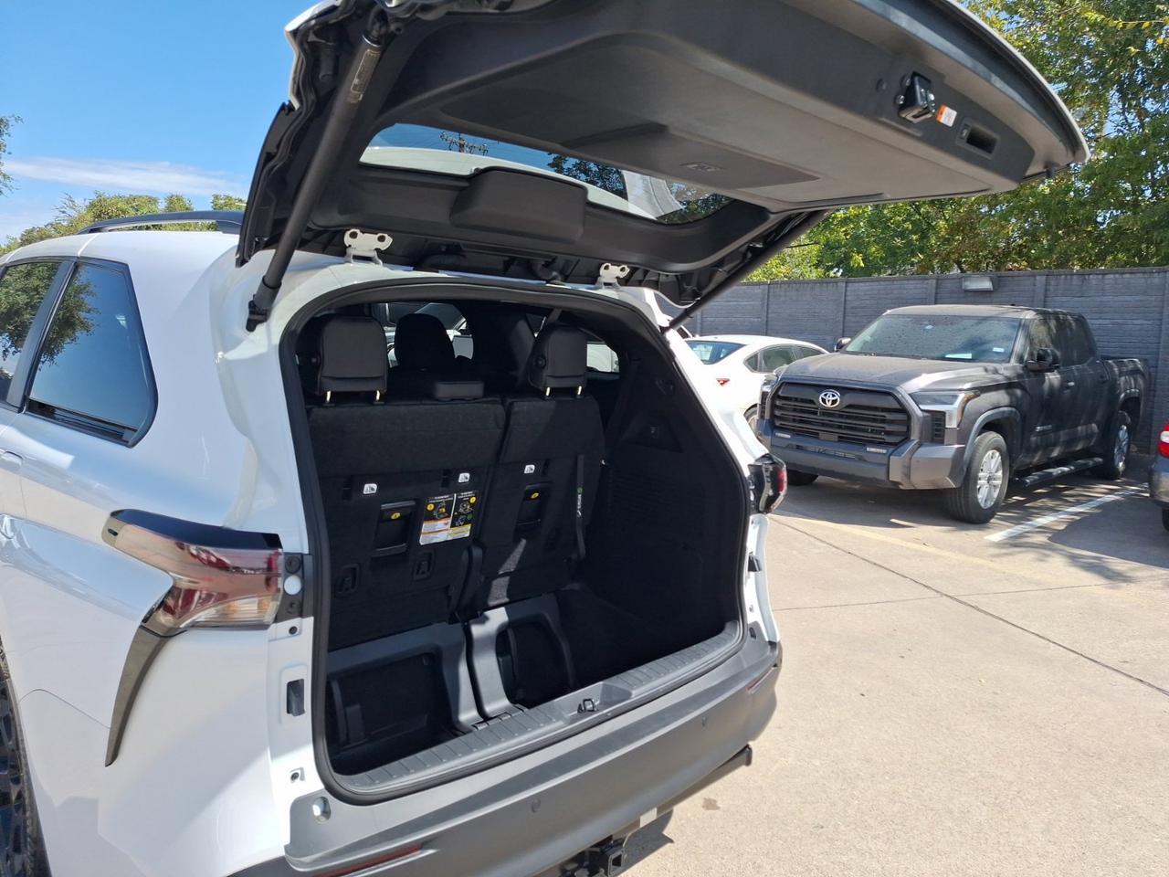 2026 Toyota Sienna Woodland Edition Hurst TX