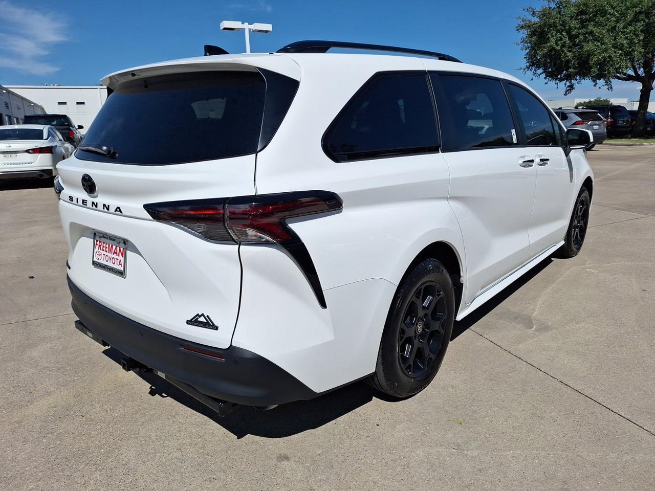2026 Toyota Sienna Woodland Edition Hurst TX