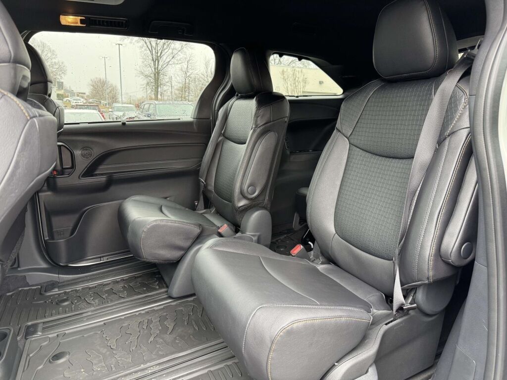 2026 Toyota Sienna Woodland Edition Fredericksburg VA